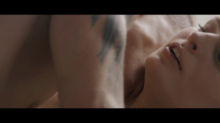 streaming porn video screenshot