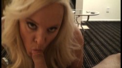 'Introducing the Travel MILF' screenshot nº 28