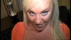 'Introducing the Travel MILF' screenshot nº 45