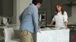 Captura de 'The Customer is Always Right: Lumi Ray And Tommy Pistol' nº 40