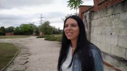 'Russian Stepmom Squirts on Her Stepson for Stealing!' screenshot nº 9