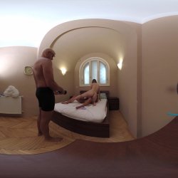 Captura de 'Lily Blossom Behind The Scenes VR Part One - Don't Stop Please - Submissive Teenager Loves Rough Sex' nº 106
