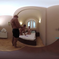 Captura de 'Lily Blossom Behind The Scenes VR Part One - Don't Stop Please - Submissive Teenager Loves Rough Sex' nº 84