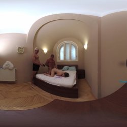 Captura de 'Lily Blossom Behind The Scenes VR Part One - Don't Stop Please - Submissive Teenager Loves Rough Sex' nº 95