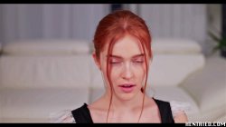 'Jia Lissa Twins - A Bad Maid Service' screenshot nº 17