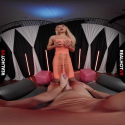 'Cyber Doll - Stripclub' screenshot nº 5