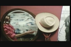 Captura de 'Every Which Way She Can' nº 4