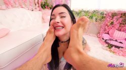 'Pink Room Ep. 30 Tatted Slut Mag Numb Gets Used & Destroyed' screenshot nº 108