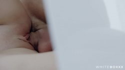 Captura de 'WhiteBoxxx Naughty Girls' nº 12