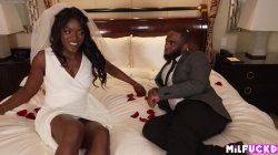 Captura de 'Bride Cucks Her New Husband on Wedding Night' nº 13