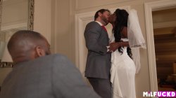 Captura de 'Bride Cucks Her New Husband on Wedding Night' nº 20