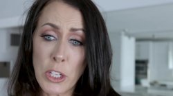 Captura de 'Big Tit MILF Next Door 2' nº 5
