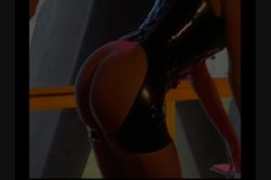 Captura de 'Nina Hartley's Guide to Younger Men Older Women Sex' nº 1
