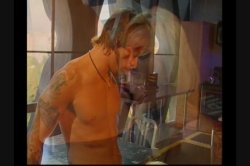Captura de 'Nina Hartley's Guide to Younger Men Older Women Sex' nº 123