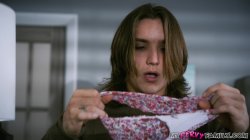 'Caught Panty Handed By My Hot Step-Aunt' screenshot nº 11
