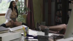 Captura de 'Lesbian Office Seductions 11' nº 41