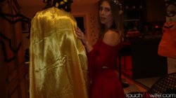 'Wifey Gets Horny on Halloween' screenshot nº 32