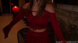 'Wifey Gets Horny on Halloween' screenshot nº 7