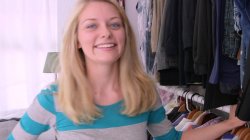 'Young & Busty' screenshot nº 93