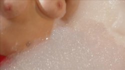 'Lesbian Bubble Bath Bang' screenshot nº 114
