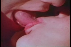 Captura de 'Lesbian Virgins' nº 2
