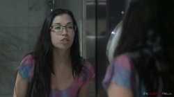 Captura de 'Meeting My Stepmoms New Girlfriend' nº 32