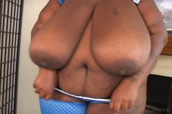 Captura de 'Big Tit Mama's House 3' nº 46