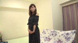 Captura de 'Incredibly Cute Pregnant Woman Looking to Relieve Her Frustration During Pregnancy, An' nº 13