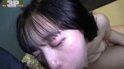 Captura de 'F-cup cutie takes on a 3P. deepthroat, creampies, and messy facials galore!' nº 89