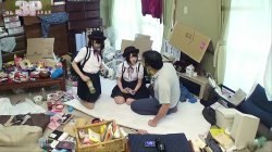 Captura de '3 Million Yen Shoot - At Home, He Films Two Virgins - First Times, Ending In Deep Creampie Keepsakes' nº 1