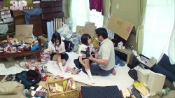 Captura de '3 Million Yen Shoot - At Home, He Films Two Virgins - First Times, Ending In Deep Creampie Keepsakes' nº 22