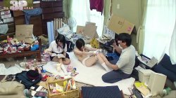 Captura de '3 Million Yen Shoot - At Home, He Films Two Virgins - First Times, Ending In Deep Creampie Keepsakes' nº 52