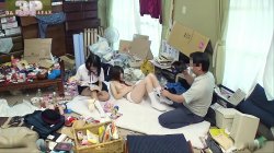 Captura de '3 Million Yen Shoot - At Home, He Films Two Virgins - First Times, Ending In Deep Creampie Keepsakes' nº 53