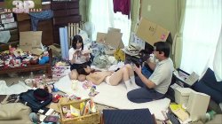 Captura de '3 Million Yen Shoot - At Home, He Films Two Virgins - First Times, Ending In Deep Creampie Keepsakes' nº 54