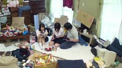 Captura de '3 Million Yen Shoot - At Home, He Films Two Virgins - First Times, Ending In Deep Creampie Keepsakes' nº 6