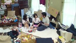 Captura de '3 Million Yen Shoot - At Home, He Films Two Virgins - First Times, Ending In Deep Creampie Keepsakes' nº 8