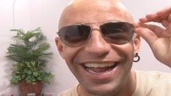 Captura de 'Blondie Wants A Facial' nº 2
