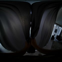 'Jimmy Peeks and Fucks Shalina Devine' screenshot nº 3