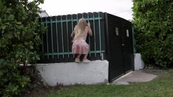 Captura de 'Little Girls Love Big Dicks 9' nº 2