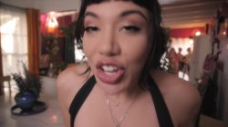 'Gaslighting Cougar Stepmommy Vol 11' screenshot nº 1