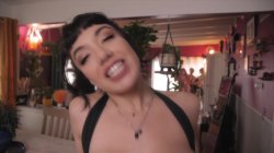 'Gaslighting Cougar Stepmommy Vol 11' screenshot nº 5