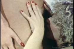 Captura de 'Lesbian Bra Busters In The 70's Vol. 3' nº 35