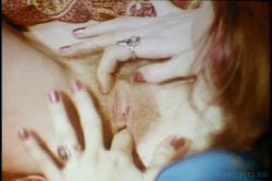 Captura de 'Lesbian Bra Busters In The 70's Vol. 3' nº 57