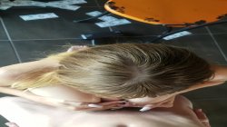 Captura de 'Busty Blonde' nº 10