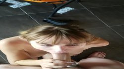Captura de 'Busty Blonde' nº 1