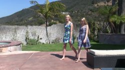 Captura de 'Summer Skinny Dipping' nº 1