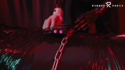 'E-Play for the Rubberslave in Bodybag and Heavy Rubber Mask' screenshot nº 113