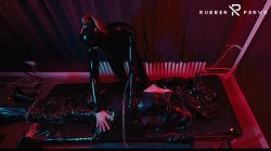 'E-Play for the Rubberslave in Bodybag and Heavy Rubber Mask' screenshot nº 130
