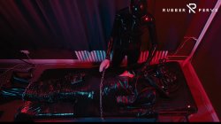 'E-Play for the Rubberslave in Bodybag and Heavy Rubber Mask' screenshot nº 132