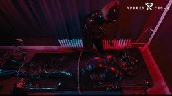 'E-Play for the Rubberslave in Bodybag and Heavy Rubber Mask' screenshot nº 133